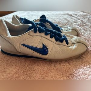 men white and blue Nike, classic